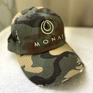 Monat hat
